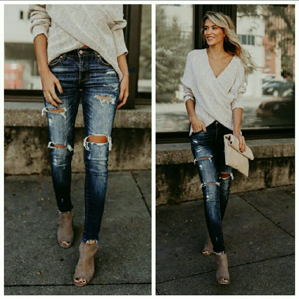 🌟💖FLASH SALE🌟💖Dark Distressed Skinny Jeans - Picture 4 of 7